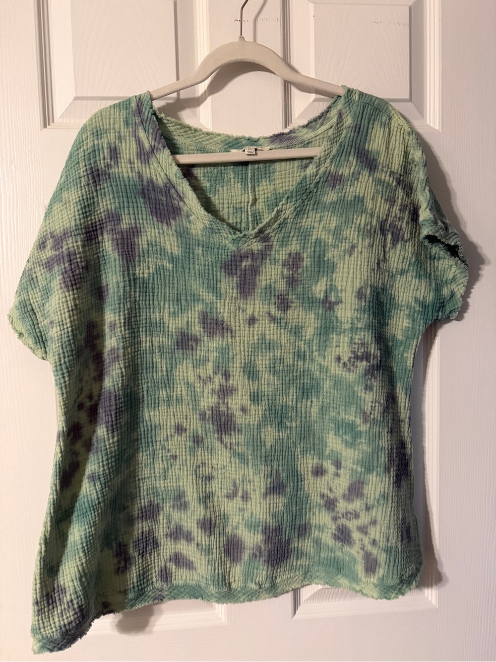 Umgee Mint Green & Blue-ish purple Tie-Dye V-Neck Tunic